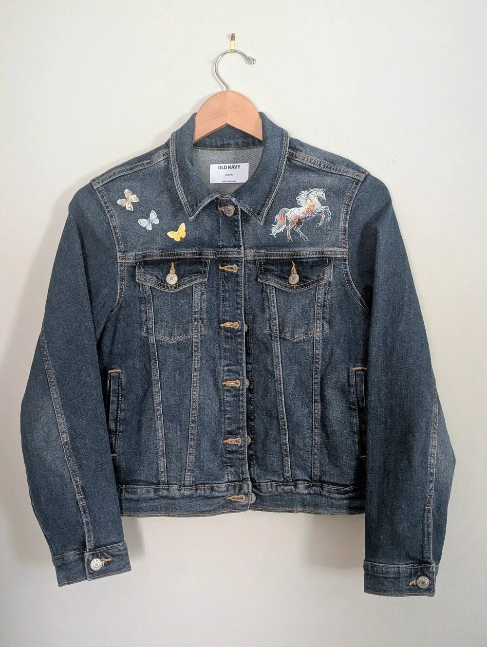 Old Navy 🦋 bird